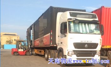 17.5米厢式货车
